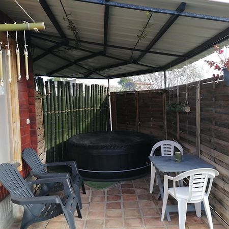 Charmant Chalet Pour 2 Personnes Spa Prive Massillargues-Attuech ภายนอก รูปภาพ
