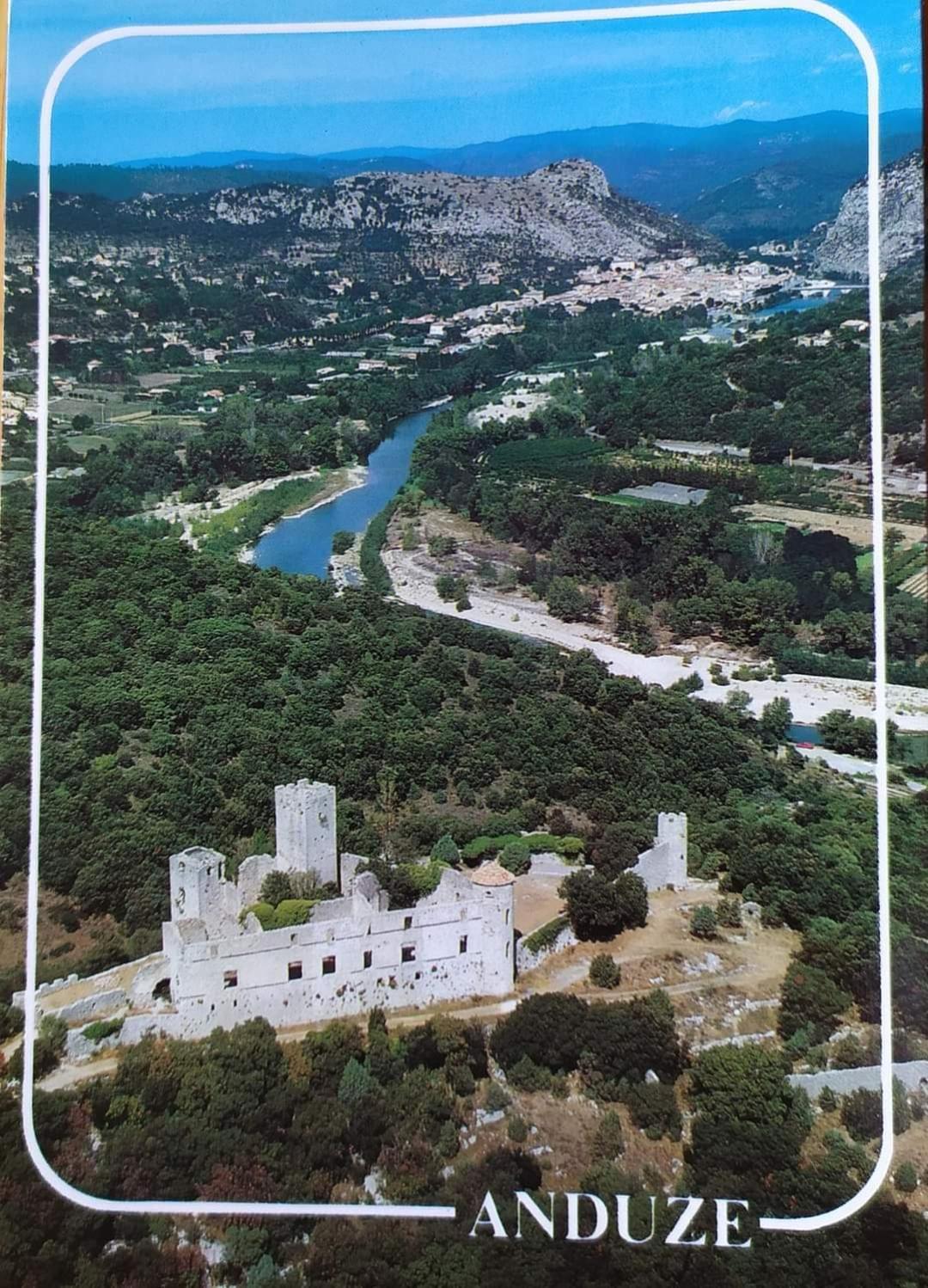 Charmant Chalet Pour 2 Personnes Spa Prive Massillargues-Attuech ภายนอก รูปภาพ